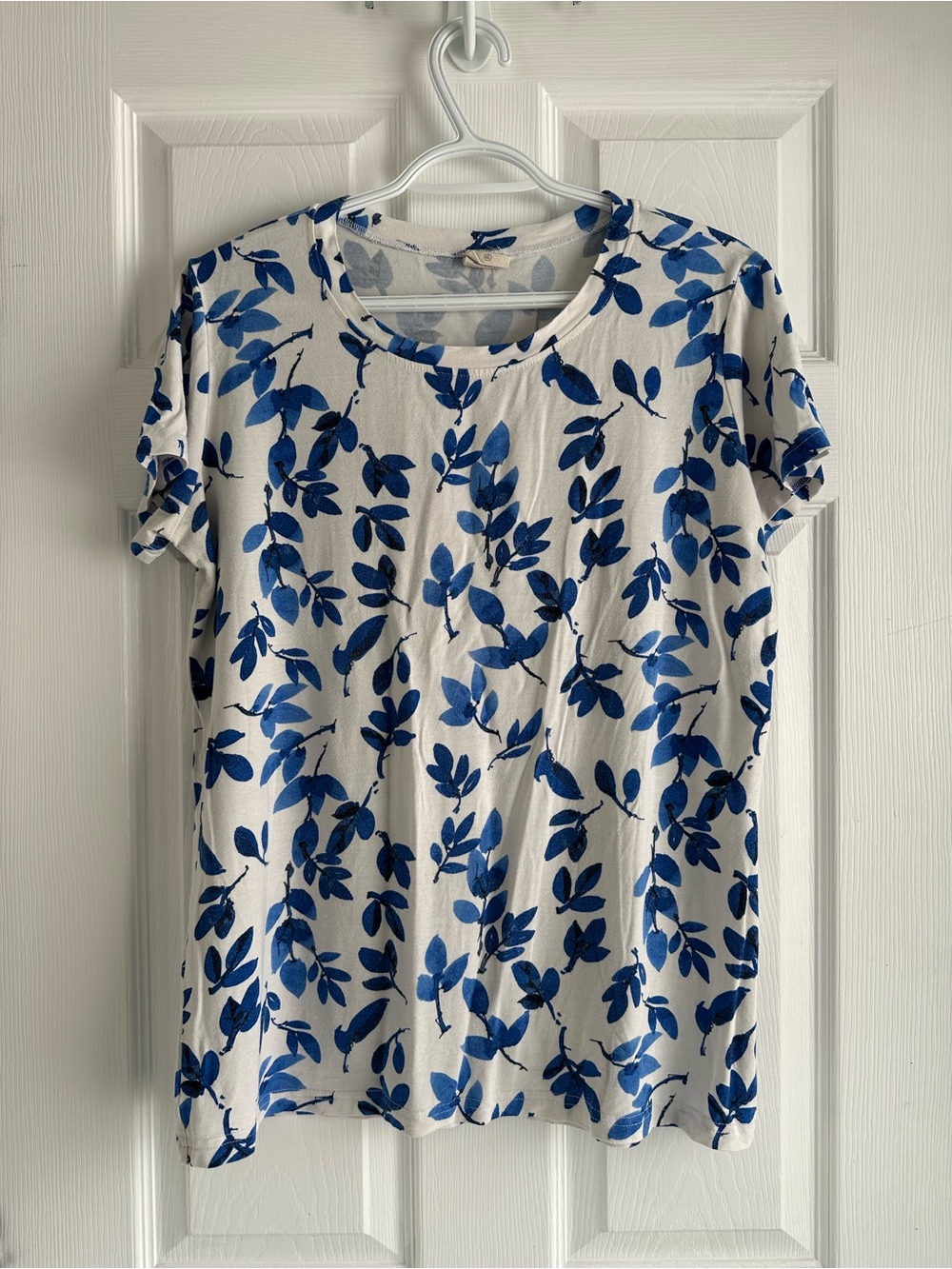 Blue Floral Crew Tee, size XL, Buttercream Clothing
